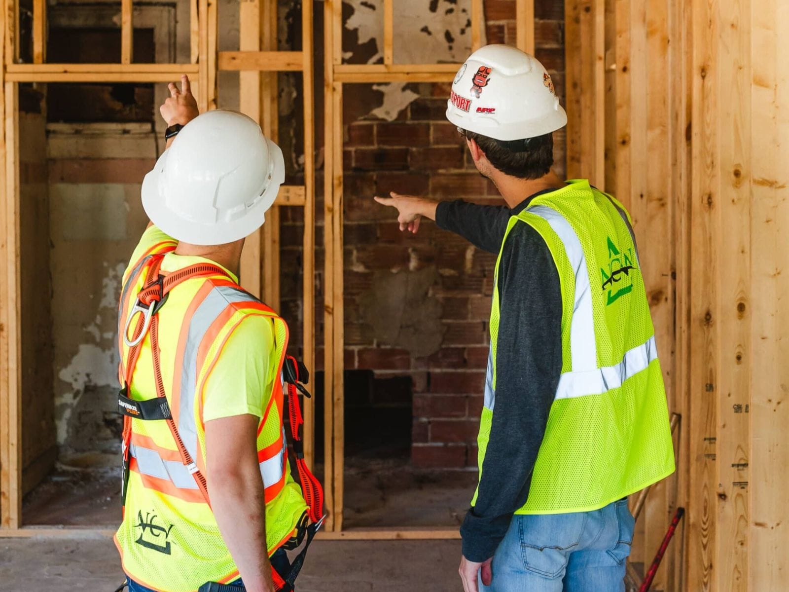 Project manager overseeing and coordinating the construction phase on site.